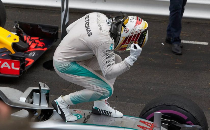 Hamilton vinner Monacos GP efter snöpligt Red Bull misstag